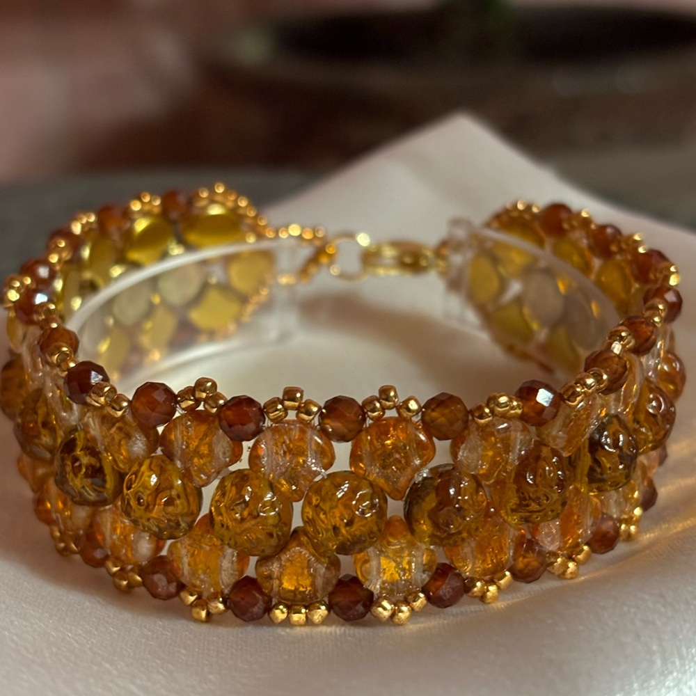 Natural hessonite garnet and ginko beaded bracelet 7.5 inches